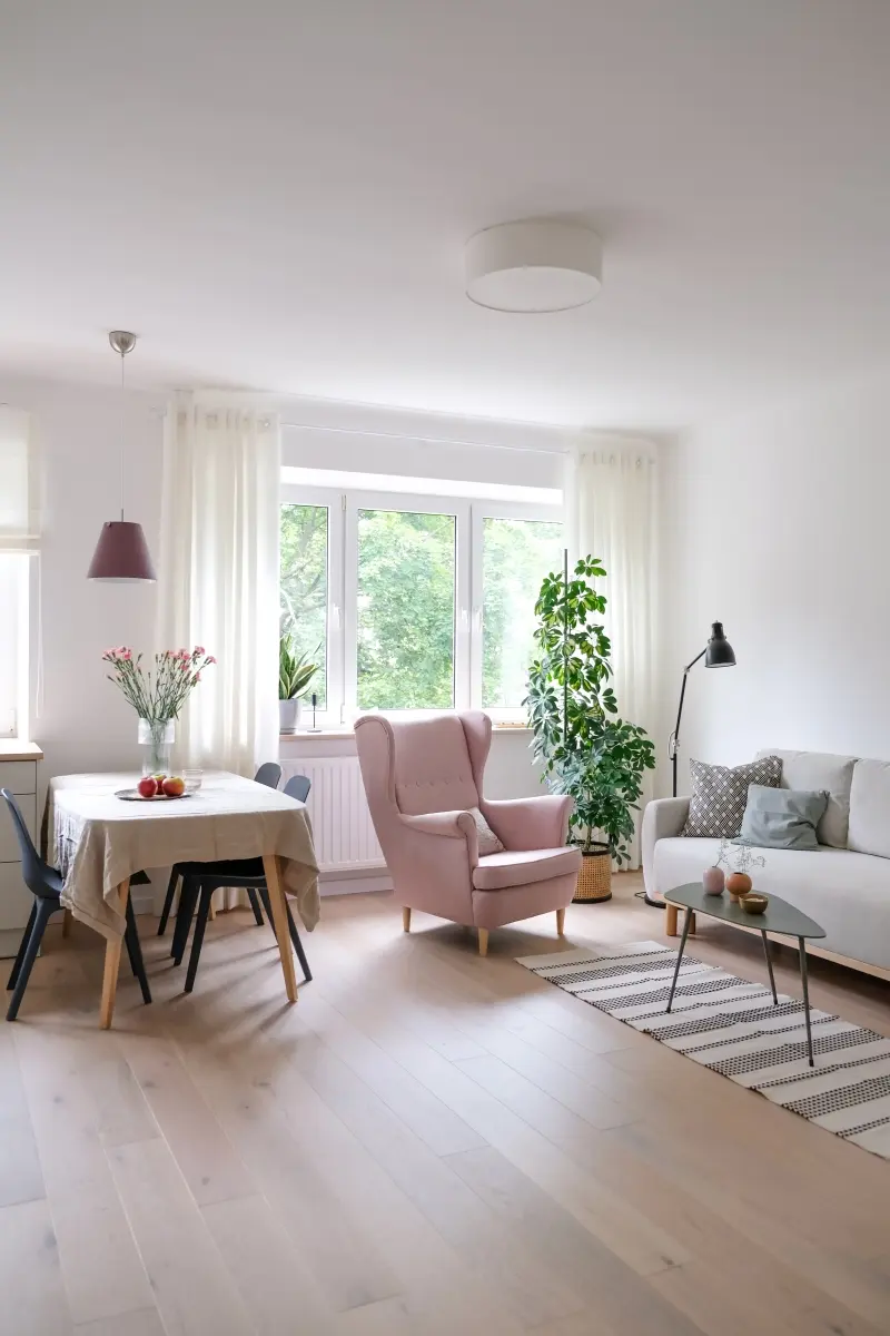 Projekt: Dembowska studio architektury oraz JAG studio architektury.