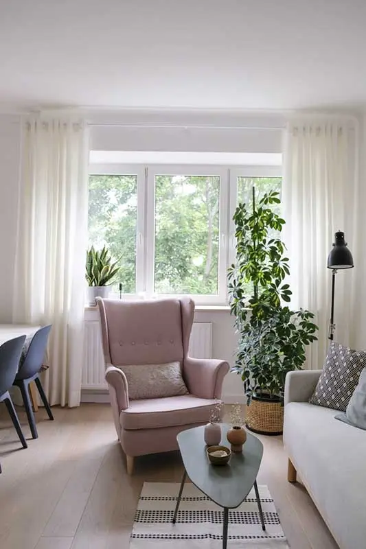 Projekt: Dembowska studio architektury oraz JAG studio architektury.