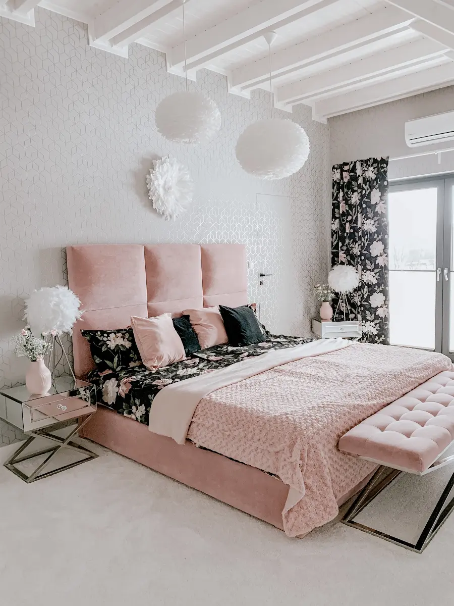 Sypialnia | źródło: @nasza.nowoczesna.stodola