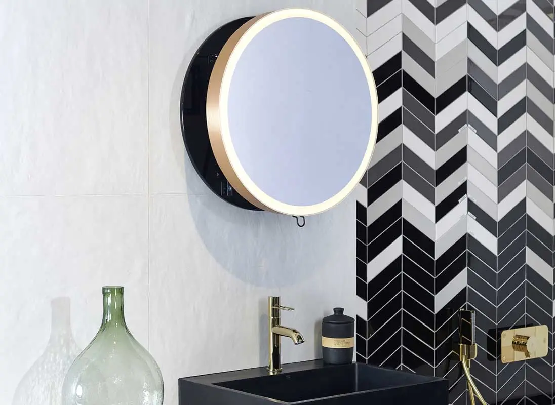 <strong>Mioor lustro, które oświetli </strong>