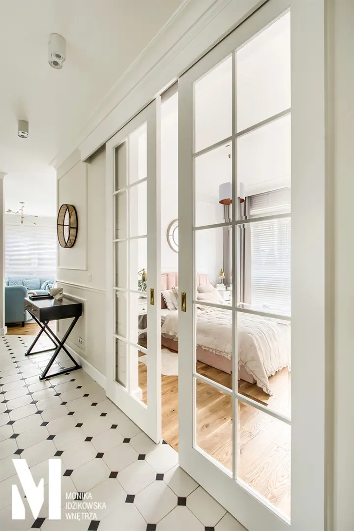 Płytki inspirowane wyglądem paryskich kamienic | proj. Monika Idzikowska Wnętrza, zdj. Dariusz Majgier