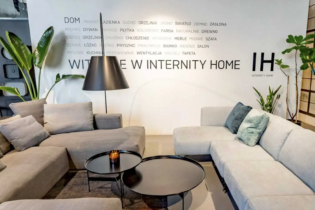 Lampa Lady Constanza w Showroomie Internity Home.