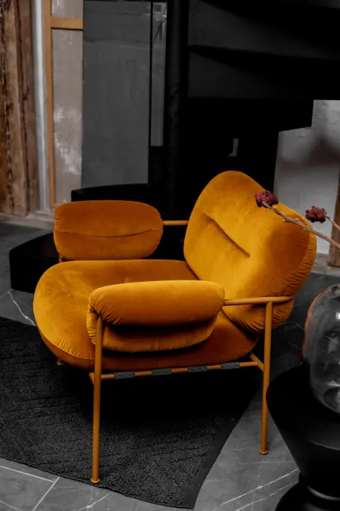 Loft z widokiem na dachy kamienic i PKiN