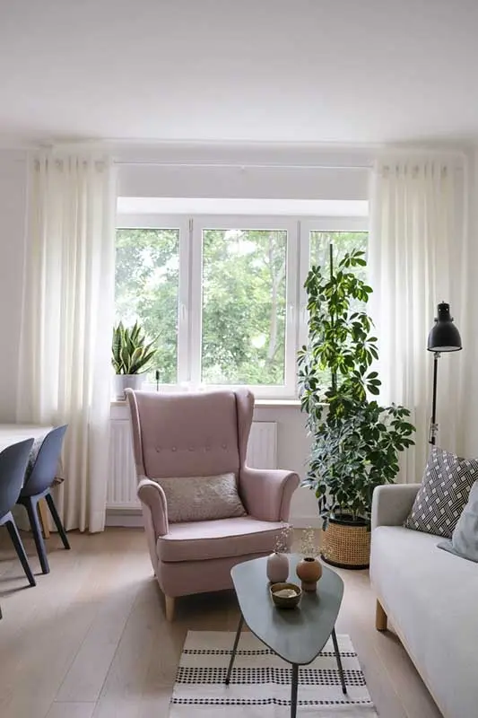 Projekt: Dembowska studio architektury oraz JAG studio architektury.