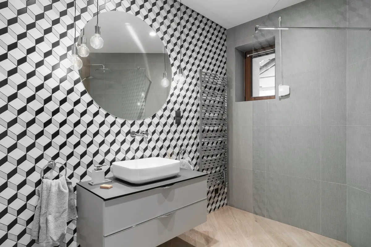 Szara łazienka | proj. Studio Projekt, zdj. Fotomohito