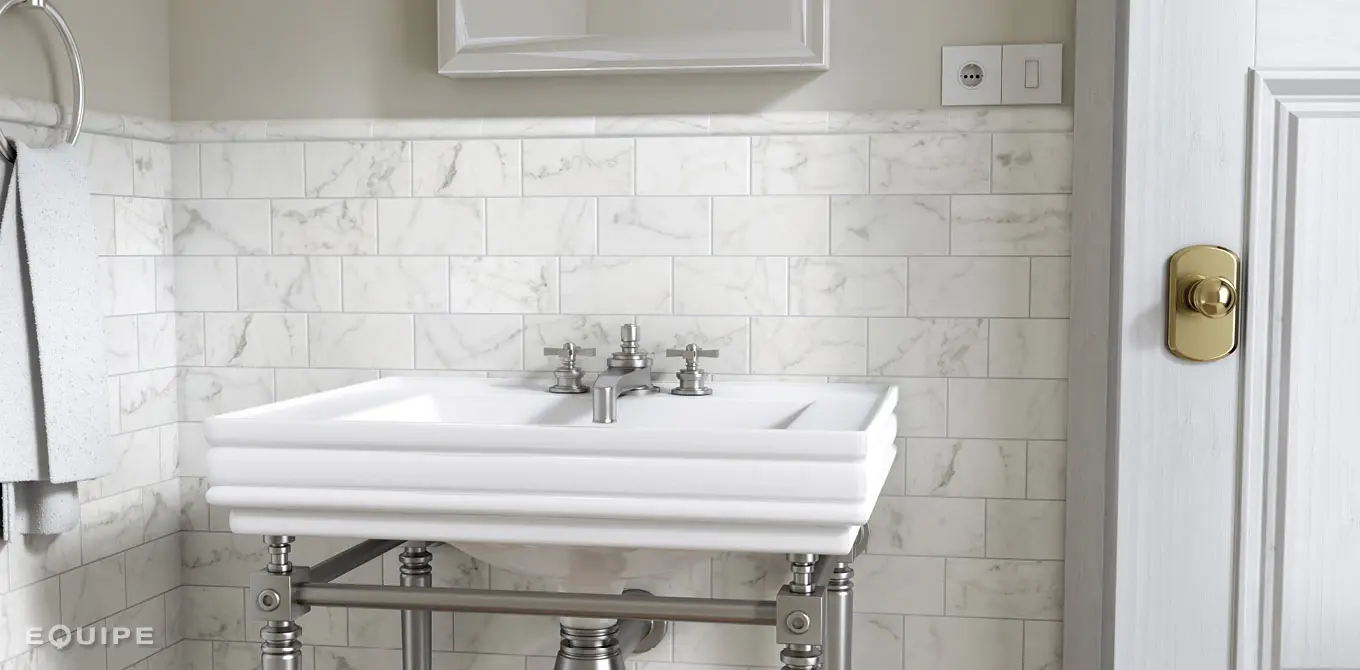 Płytki marmurowe Equipe idealnie wpisują się w łazienki nowoczesne w stylu retro