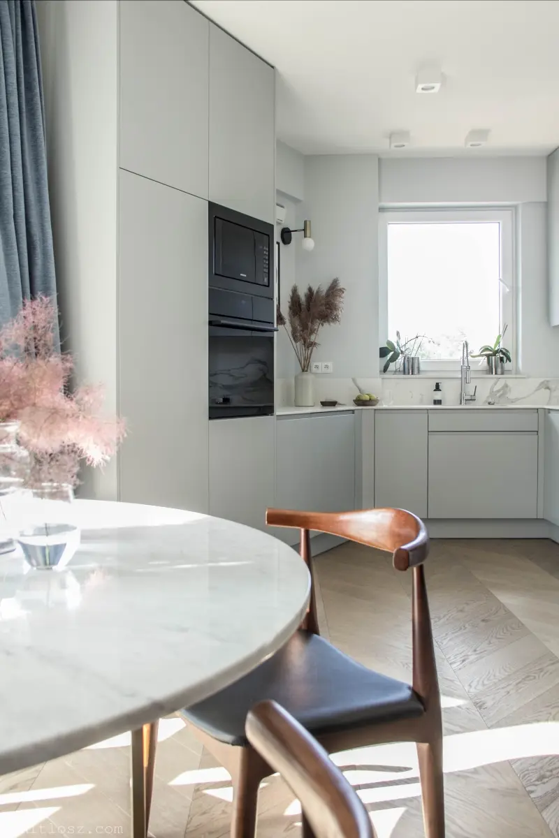 Projekt: Nadia Mitłosz