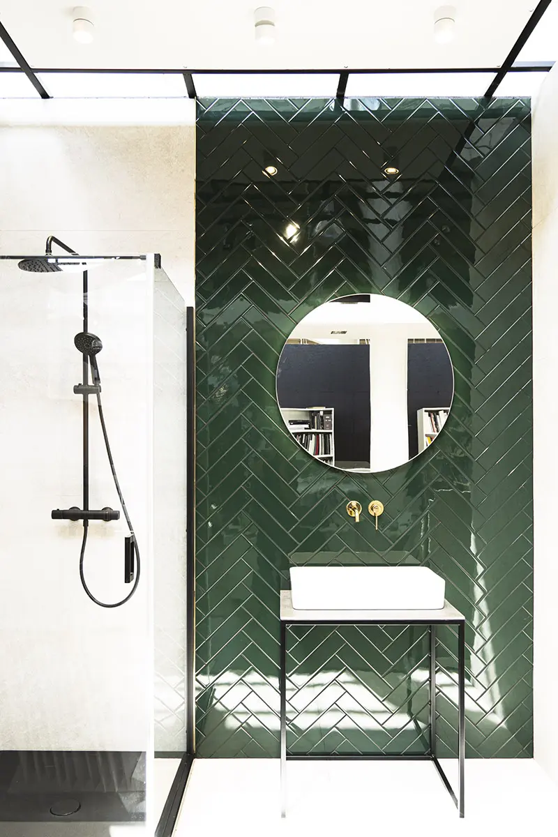 Ciekawe pomysły na strefę prysznica znajdziesz w showroomach Internity Home.