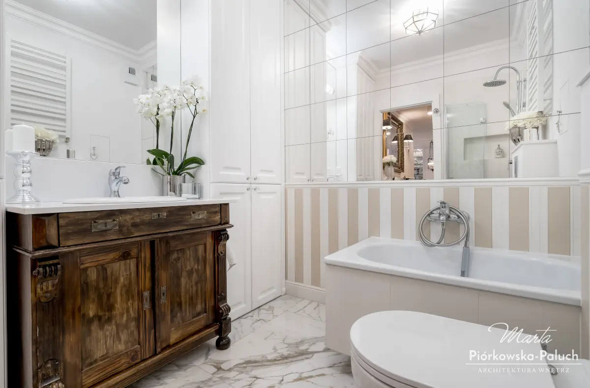 Umywalka wpuszczona w szafkę vintage. | proj. Marta Piórkowska – Paluch, fot. Andrzej Czechowicz