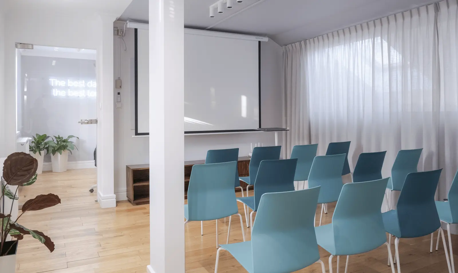 Yougov - aranżacja biura w Warszawie | Proj: Monarchia Design