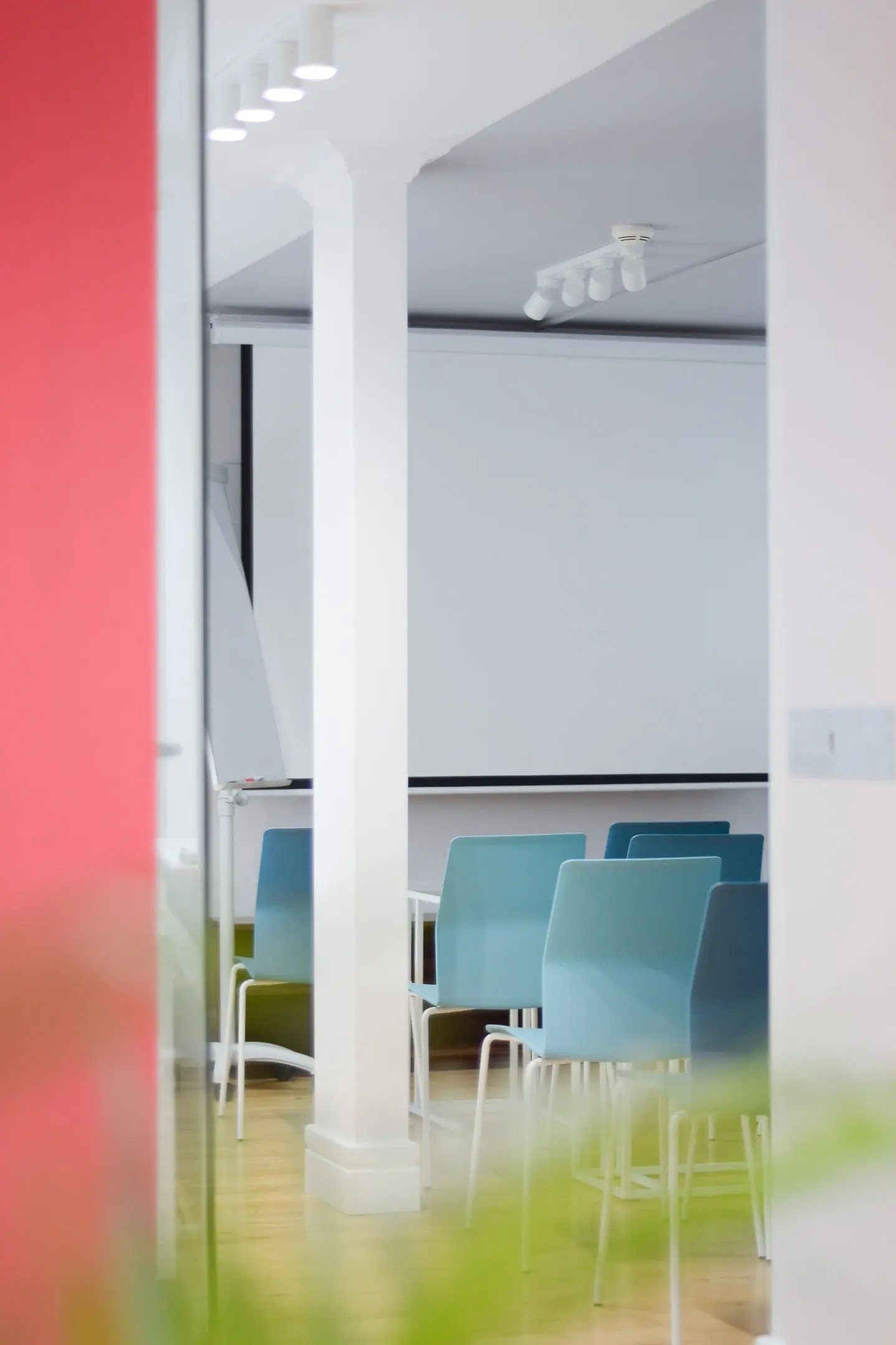 Yougov - aranżacja biura w Warszawie | Proj: Monarchia Design