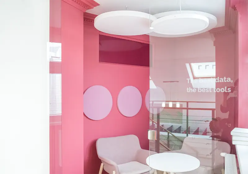 Yougov - aranżacja biura w Warszawie | Proj: Monarchia Design