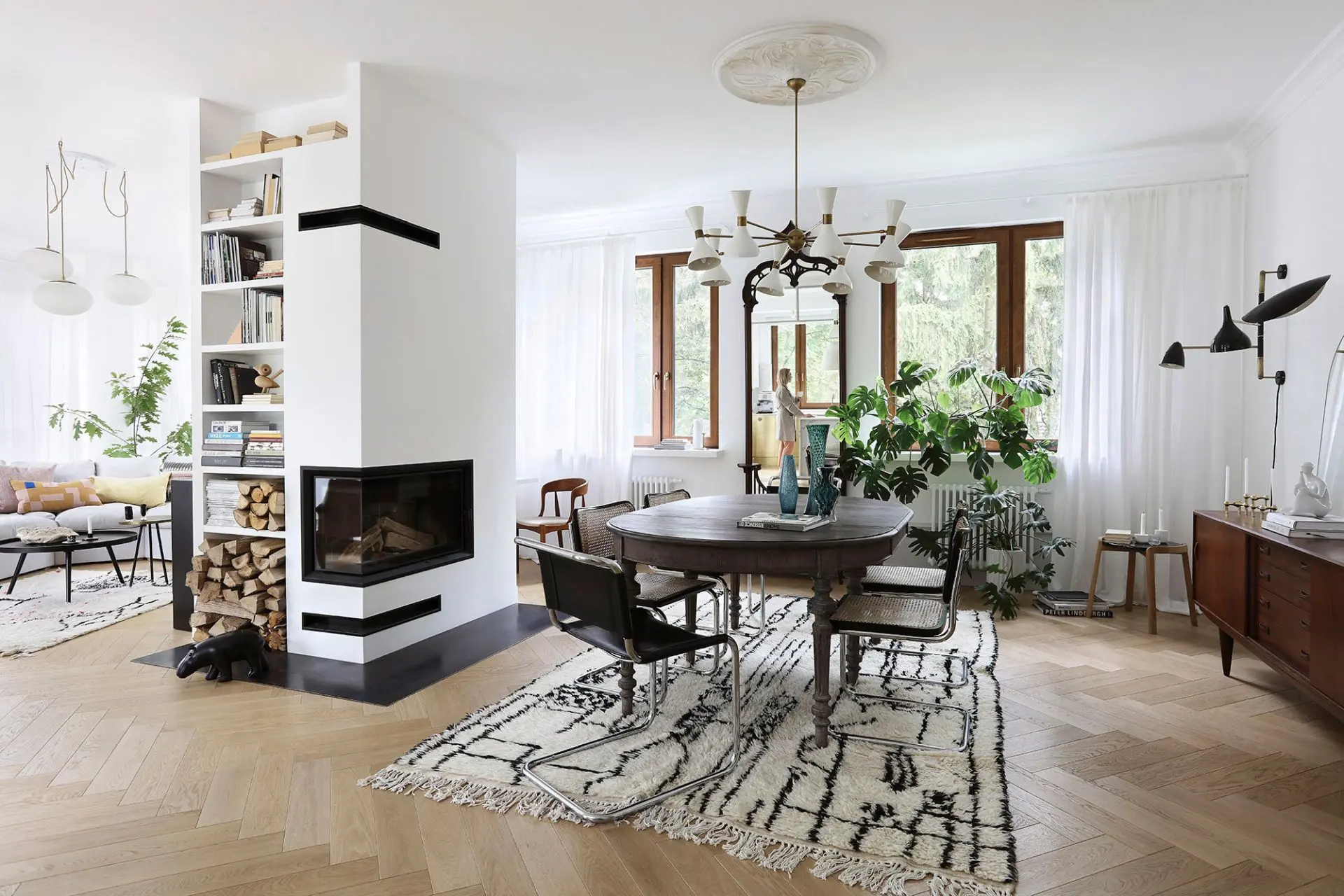 PHOTOGRAPHY: Jola Skóra STYLIST: Ania Chmielewska