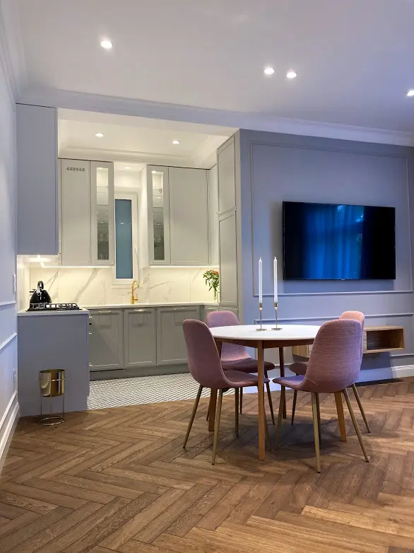 projekt: Karolina Skowrońska / Nieskromne Progi