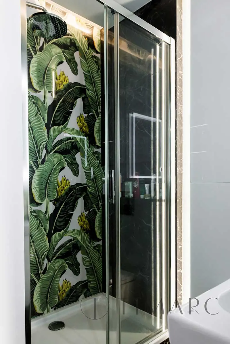 Tropiki i błękity w nieziemskim mieszkaniu | Proj: TIM Arc by TiM Grey