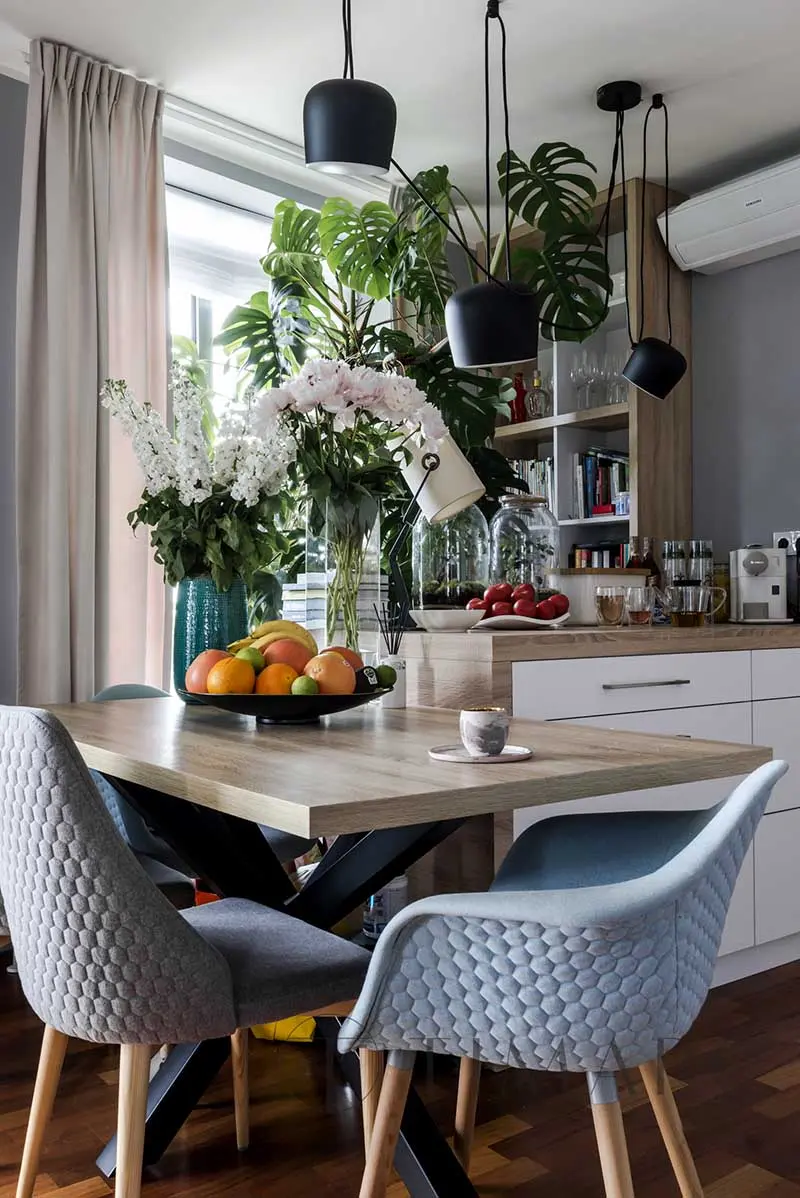 Tropiki i błękity w nieziemskim mieszkaniu | Proj: TIM Arc by TiM Grey