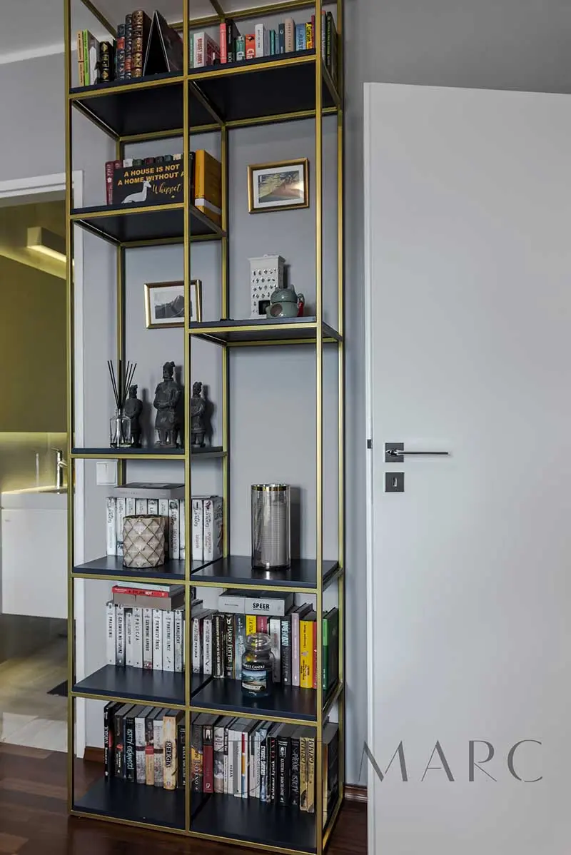 Tropiki i błękity w nieziemskim mieszkaniu | Proj: TIM Arc by TiM Grey