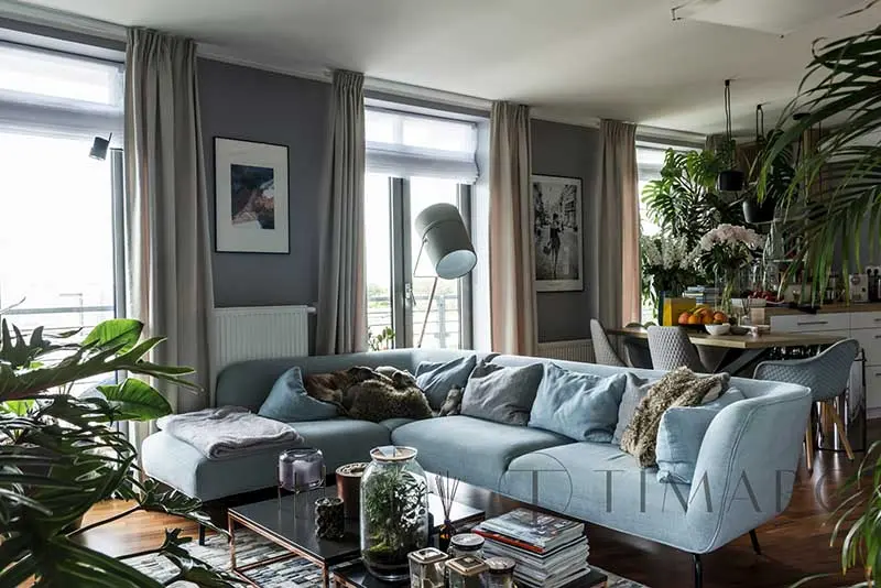 Tropiki i błękity w nieziemskim mieszkaniu | Proj: TIM Arc by TiM Grey