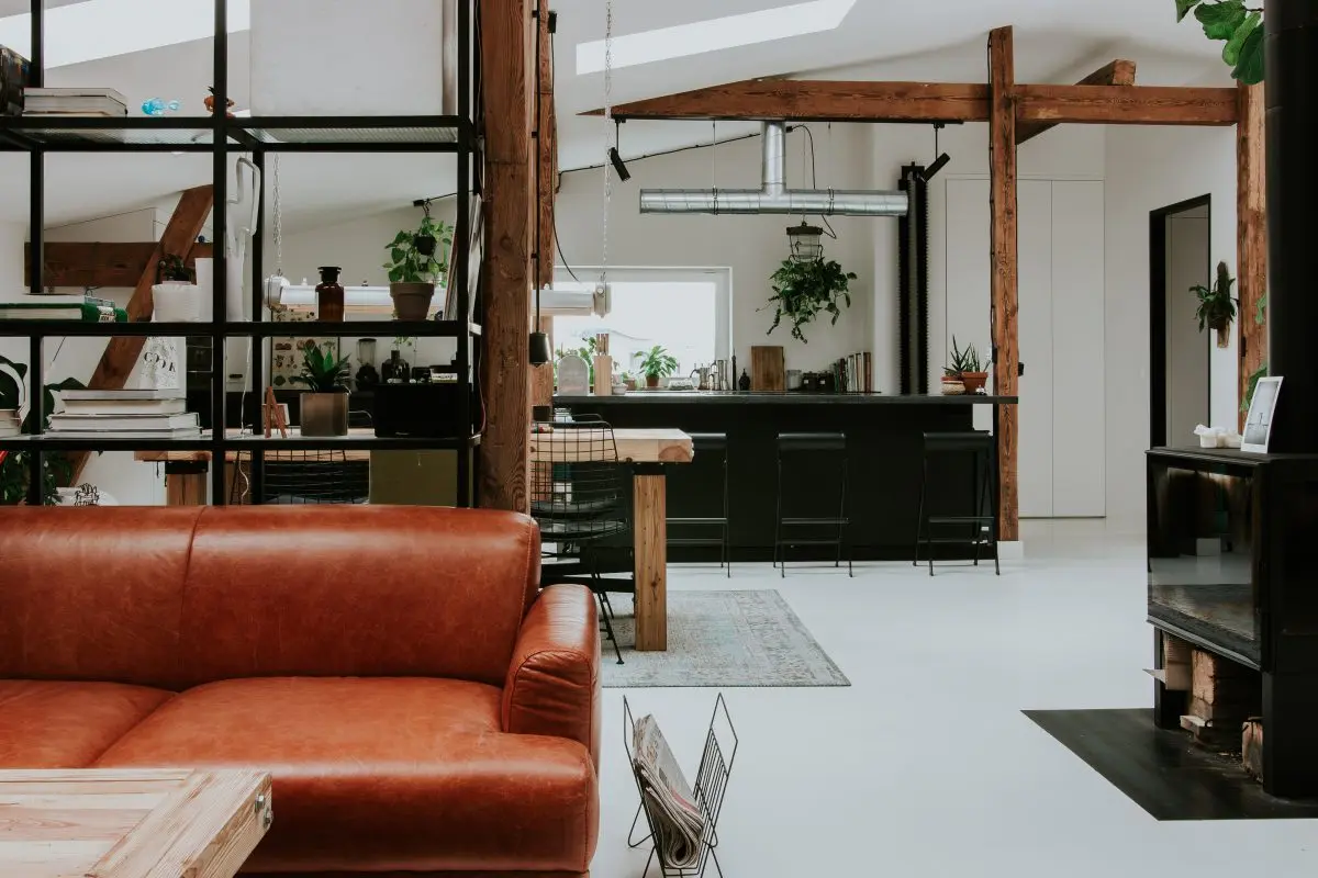 Poznański loft w kamienicy zbudowanej pod koniec XIX wieku | Proj: Szalbierz Design