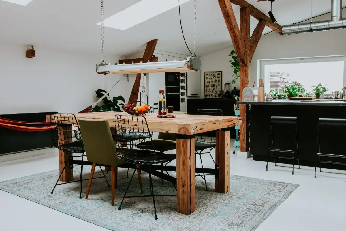 Poznański loft w kamienicy zbudowanej pod koniec XIX wieku | Proj: Szalbierz Design