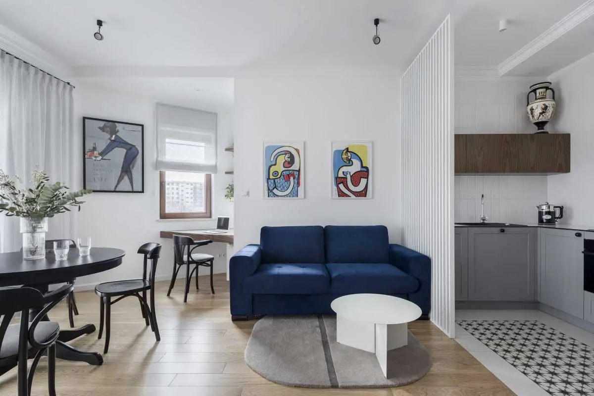 Strefa home office zorganizowana w narożniku mieszkania. | Proj 3XEL Justyna Kolasa i Patryk Ławrynowicz www 3xel pl Fot Dariusz Jarząbek