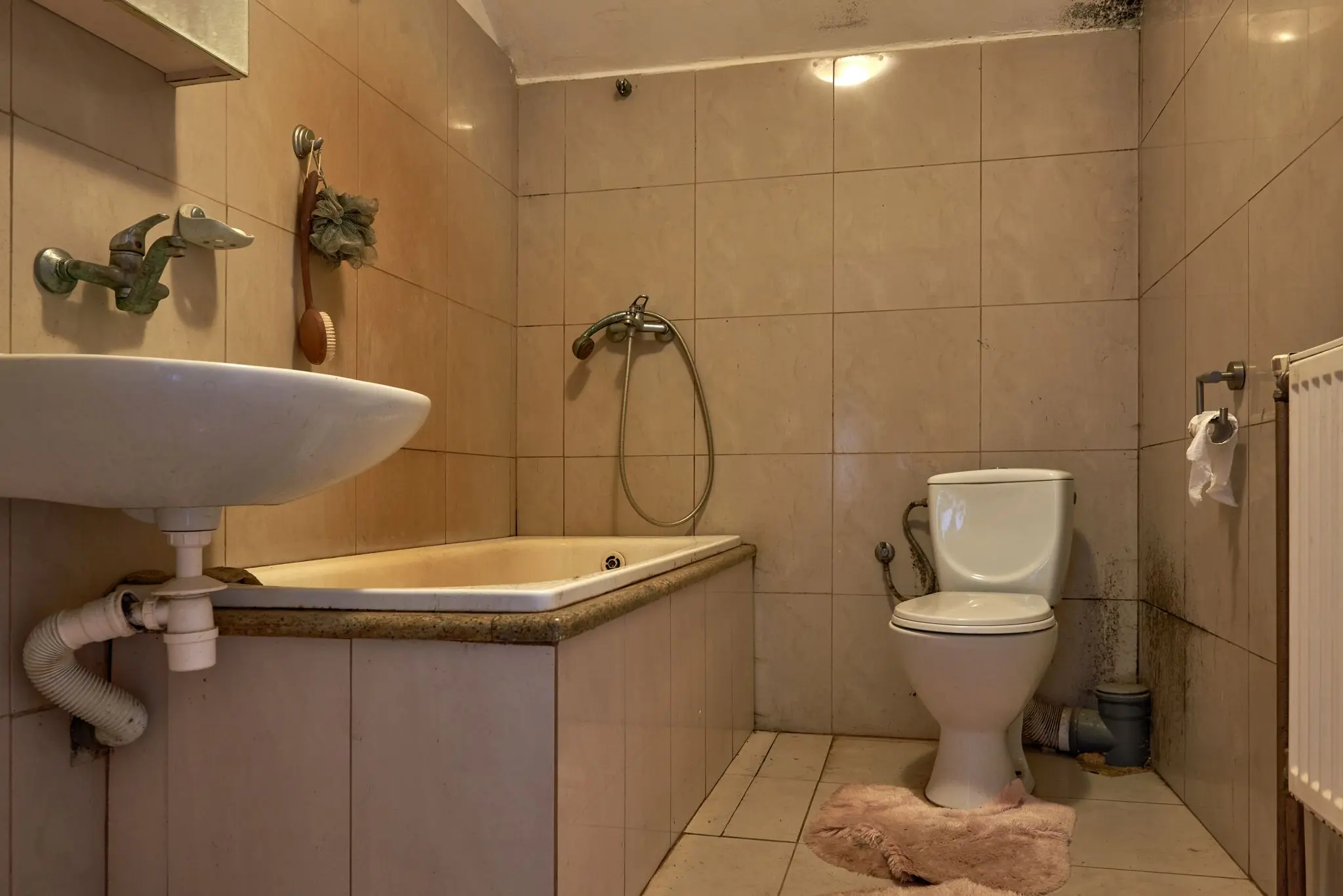 Metamorfoza łazienki w 100 letnim domu - LadyoftheHouse