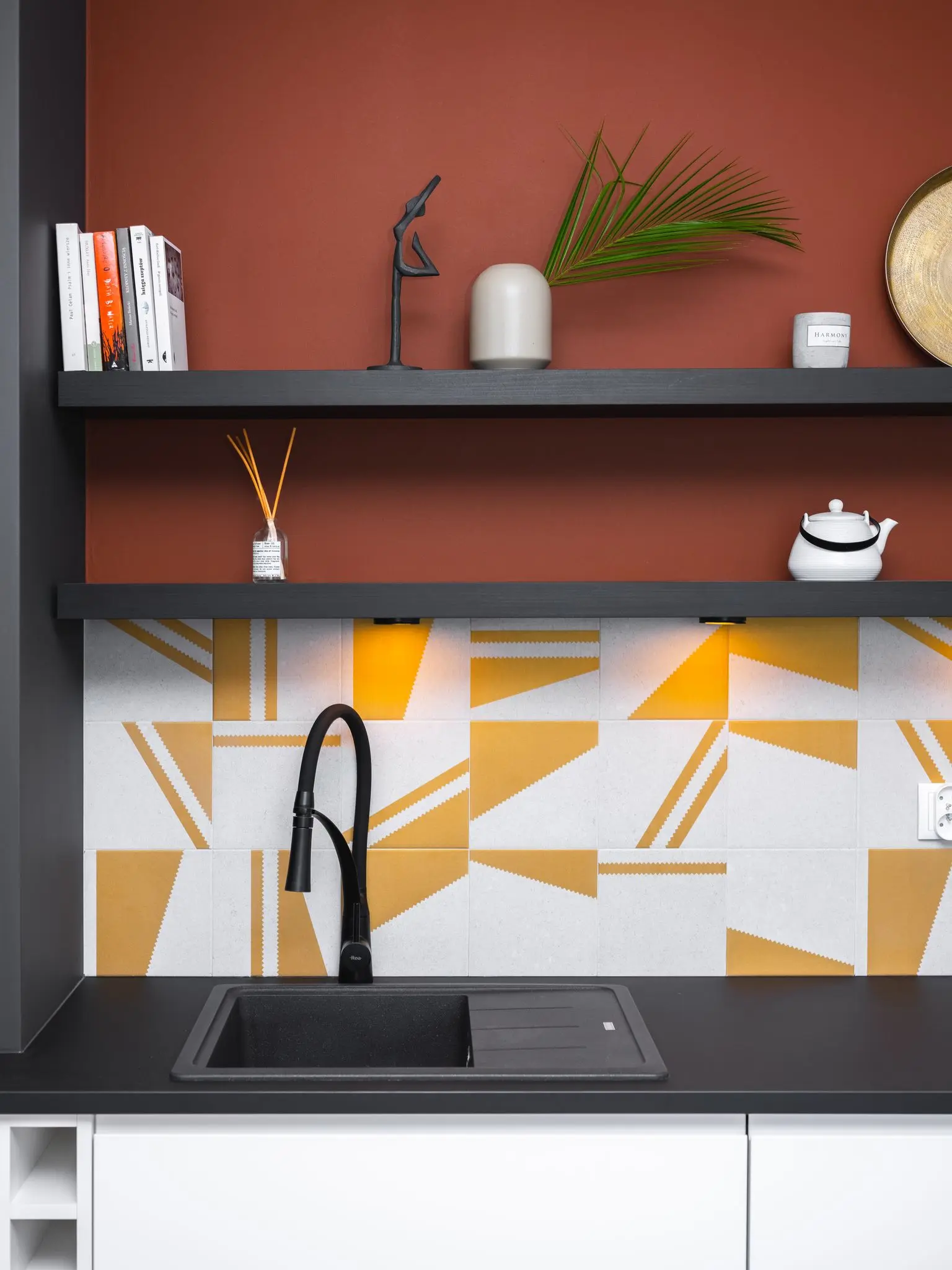 PROJEKTANT EMOCJI | Wywiad o wnętrzach z Michałem Sumera | FOTO Przemek Kuciński/niewformie