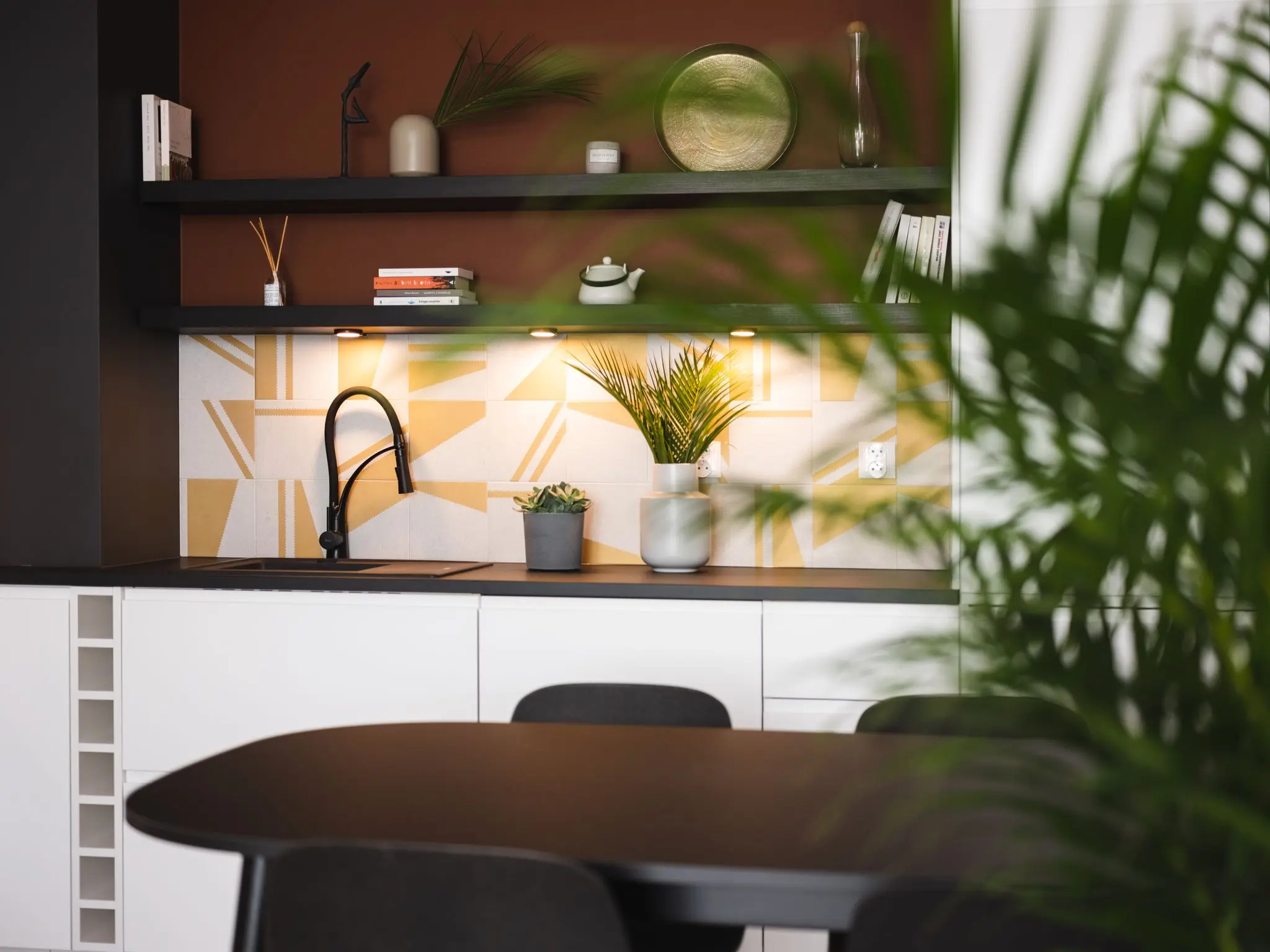 PROJEKTANT EMOCJI | Wywiad o wnętrzach z Michałem Sumera | FOTO Przemek Kuciński/niewformie