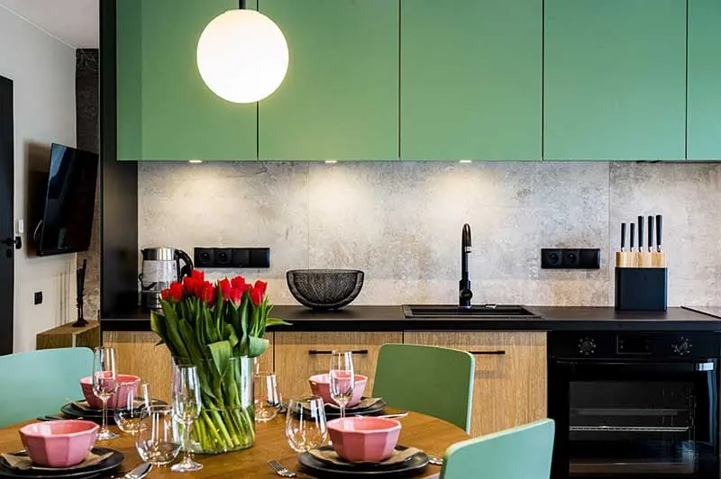 Mieszkanie w Białce Tatrzańskiej w soczystej zieleni | Projekt Ewa Tarapata Architekt Wnętrz