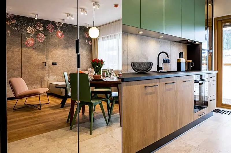 Mieszkanie w Białce Tatrzańskiej w soczystej zieleni | Projekt Ewa Tarapata Architekt Wnętrz