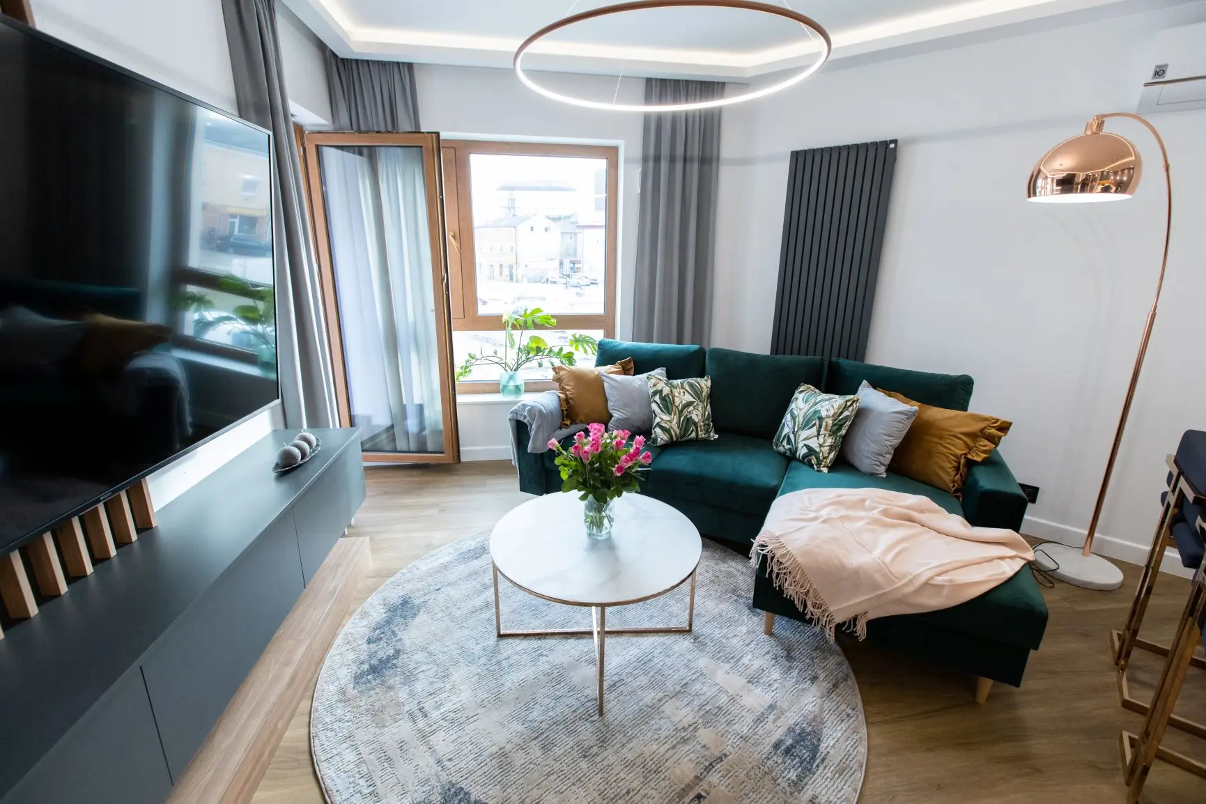 Autor projektu: Malwina Kuzera, https://www.facebook.com/EmKuProjekt
Fot. Piotr Seweryn z firmy SewiMedia, https://sewimedia.pl/