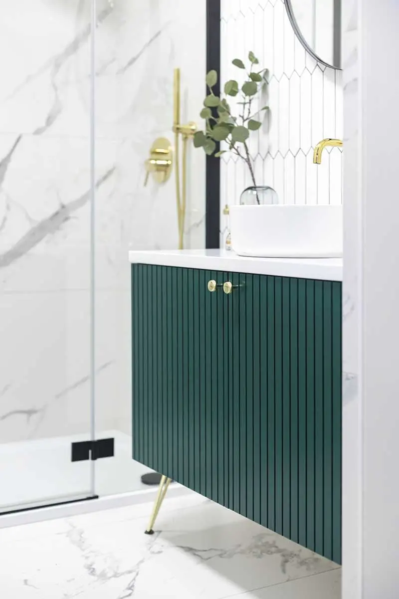 32 metrowe eleganckie mieszkanie - Apartament Stary Browar | Proj: Vzorovo