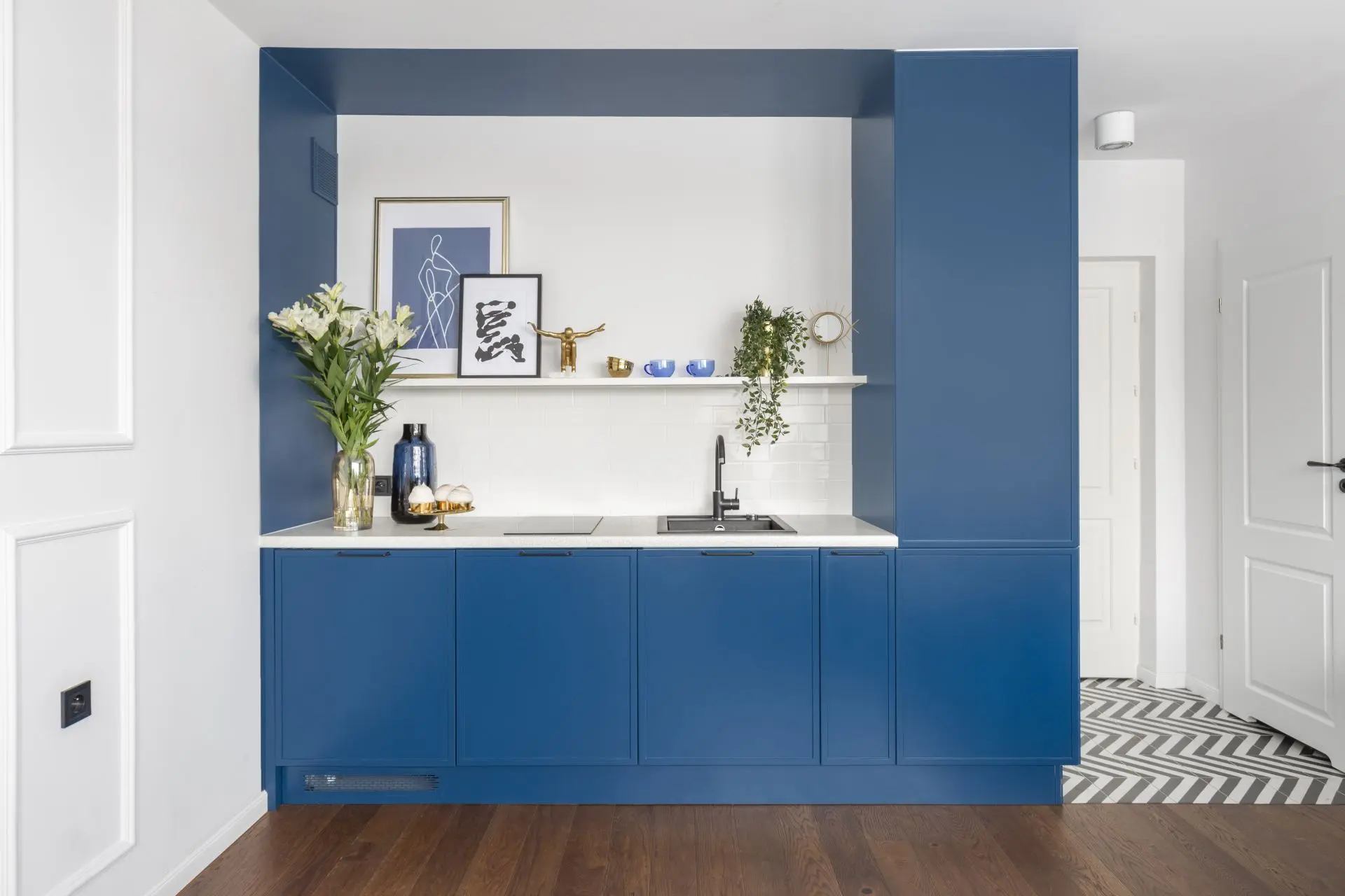 Bardzo małe mieszkanie nieopodal Starego Miasta | Proj: Decoroom