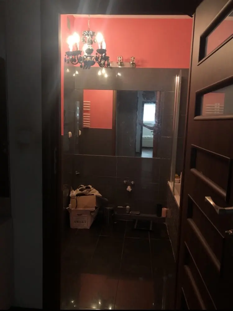 Mieszkanie przed metamorfozą | Źródło: Mieszkanie po przemianie