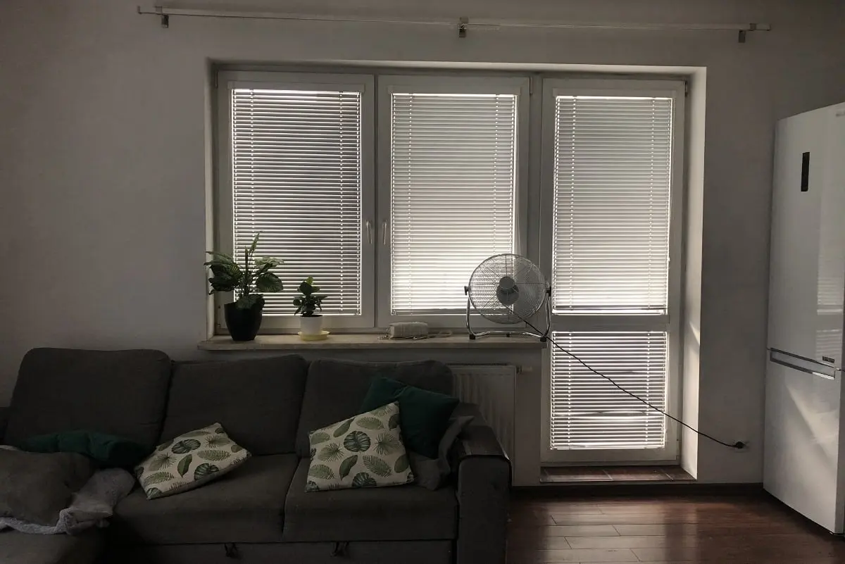 Mieszkanie przed metamorfozą | Źródło: Mieszkanie po przemianie