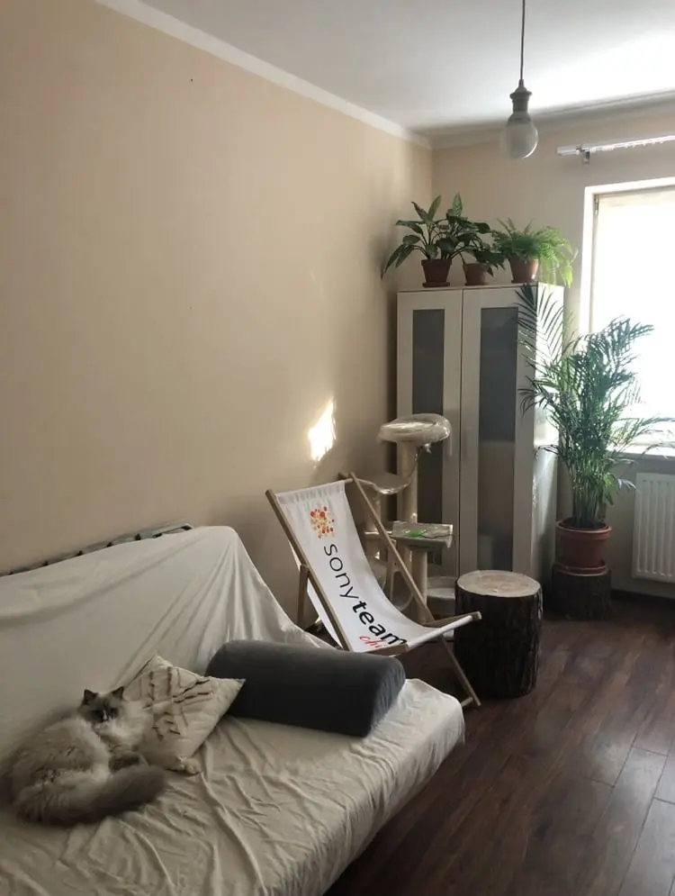 Mieszkanie przed metamorfozą | Źródło: Mieszkanie po przemianie