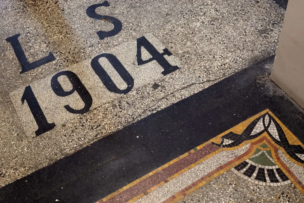 Projekt: Maria Jachalska; Zdjęcia: Marcin Grabowiecki; Stylizacja: Eliza Mrozińska