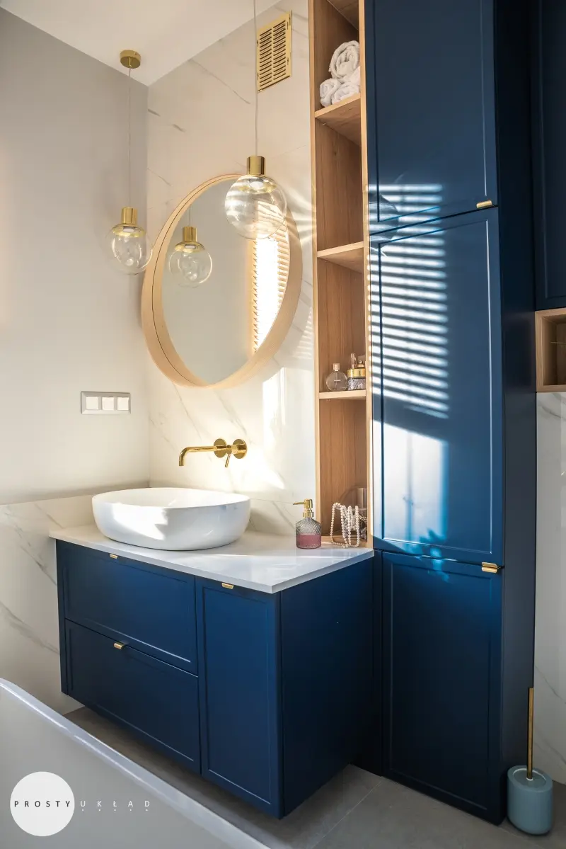 Granat i złoto. | Proj. Pracownia Prosty Układ; Fot.: Kadry Agami