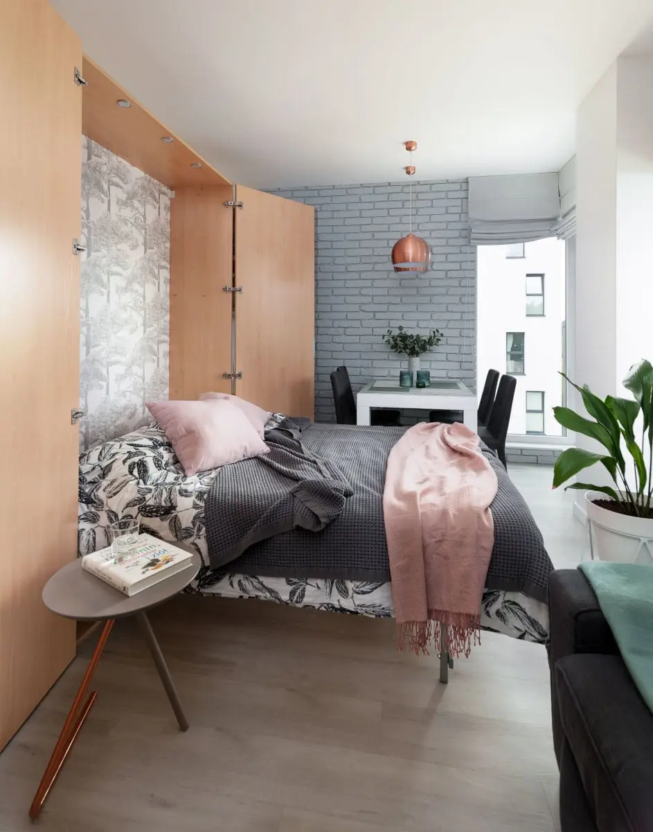 Pomysłowa sypialnia w salonie | proj. Pracownia Wielkie Rzeczy Izabela Olszewska, zdj. joannakorczynska.pl
