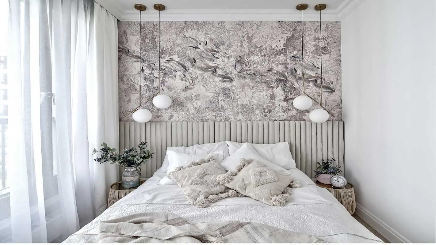 Klasyczna sypialnia z tapetą | proj. Marika Kafar Autorska Pracownia Architektury Wnętrz