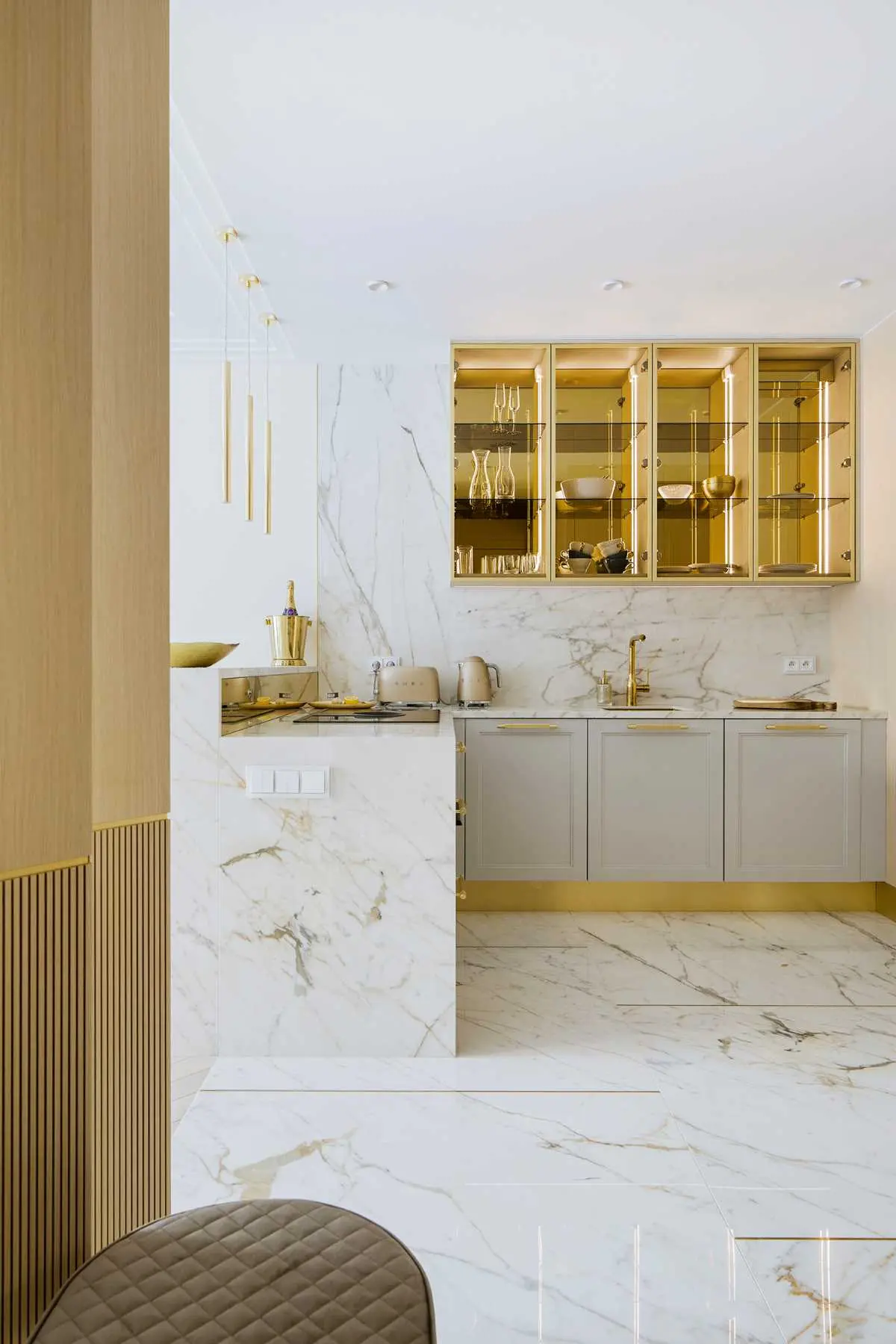 Proj: Martyna Płaneta i Jakub Figurski Foto: Yassen Hristov