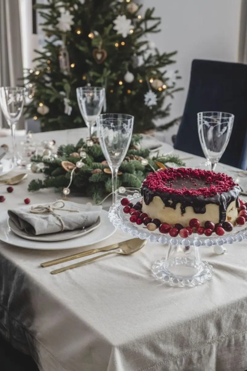 Proj.: Decoroom - Olga Nowosad-Szewców i Katarzyna Domańska, świąteczna stylizacja Aleksandra Tefelska; Zdjęcia: Marta Behling, Fot.: Mat Pawelski