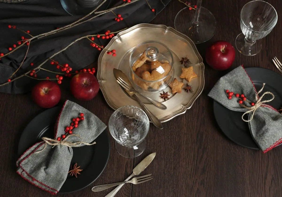Świąteczne nakrycie stołu | Źródło: materiały prasowe Miloni