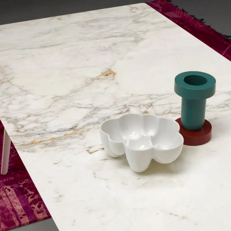 Marmurowy blat stołu SQUID.