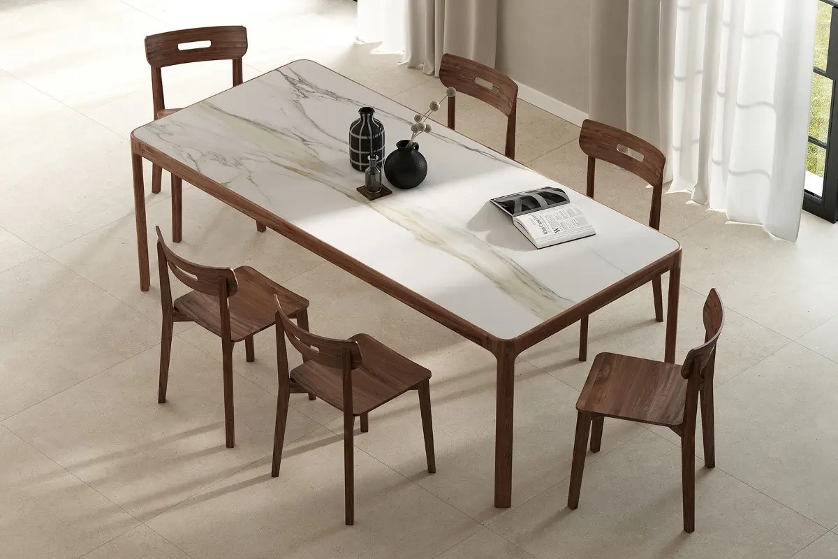 Blat stołu wykonany z płytki wielkoformatowej | źródło: https://www.terratinta.com/