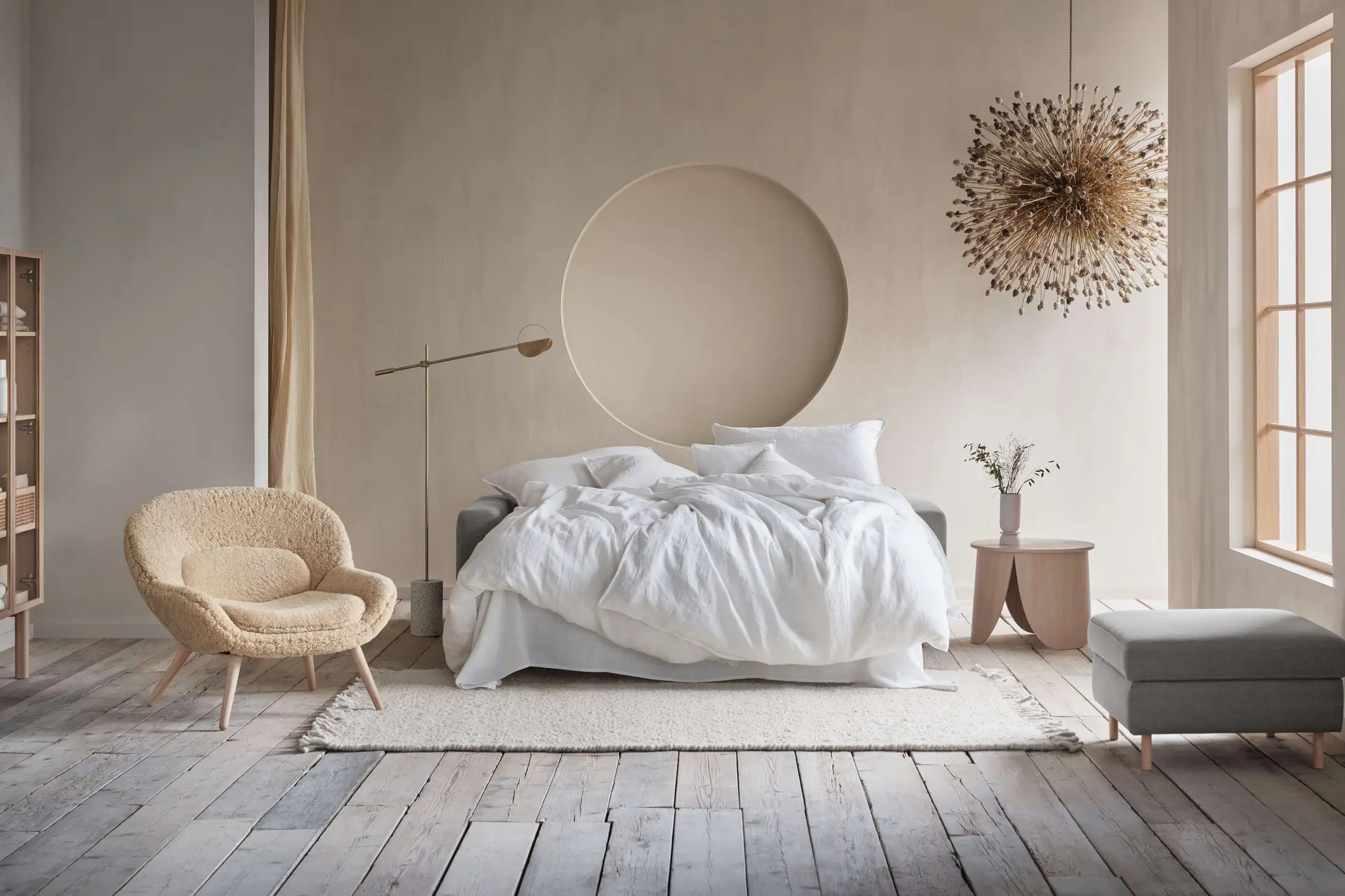 Styl organiczny w sypialni | źródło: https://www.bolia.com/en-gb/