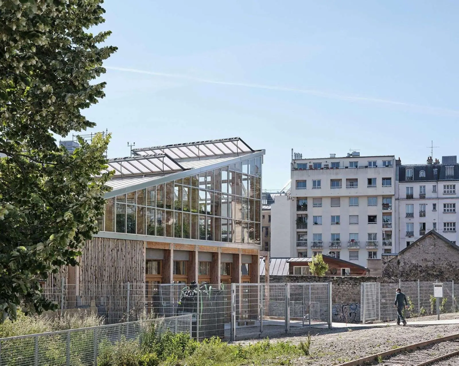 The Railway Farm w Paryżu, autorstwa Grand Huit i Melanie Drevet Paysagiste