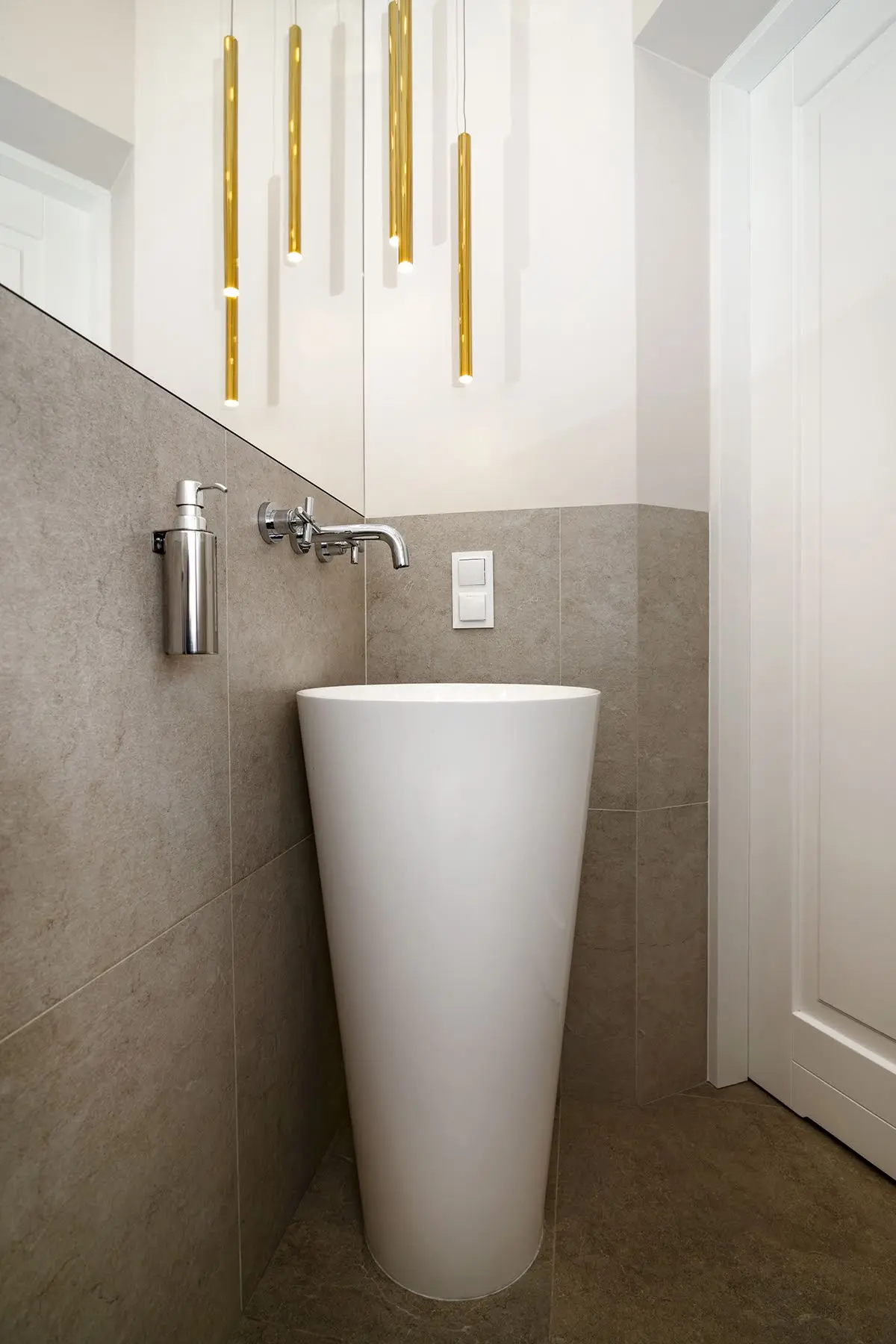Małe WC| Design: Klaudia Tworo Architektura Wnętrz