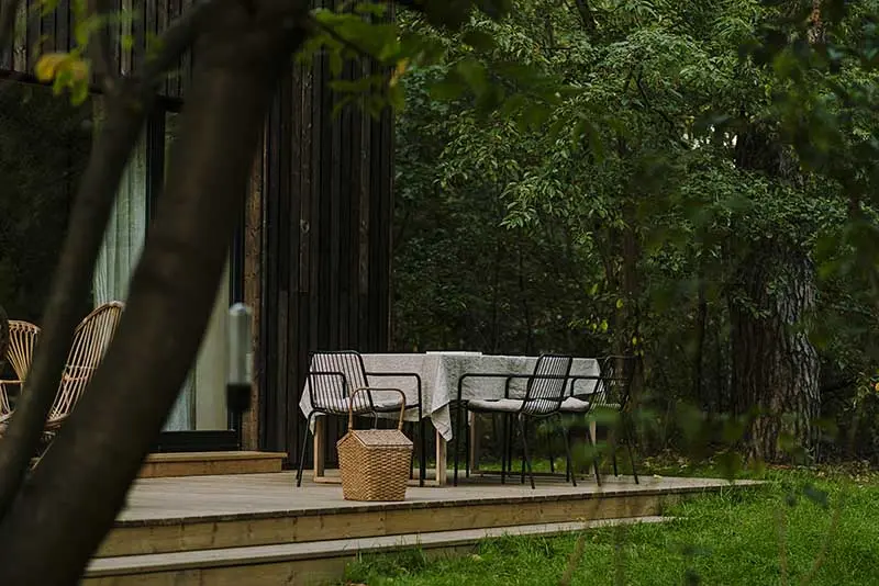 Rewitalizacja domu z lat 60. w pięknym otoczeniu przyrody | proj.: MP Studio Architektury www.moszczynskapuchalska.com