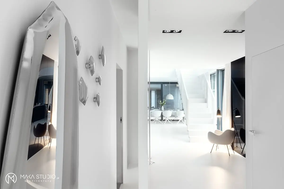 Dom w klimacie black & white | proj. MAKA.STUDIO, photo: Tom Kurek